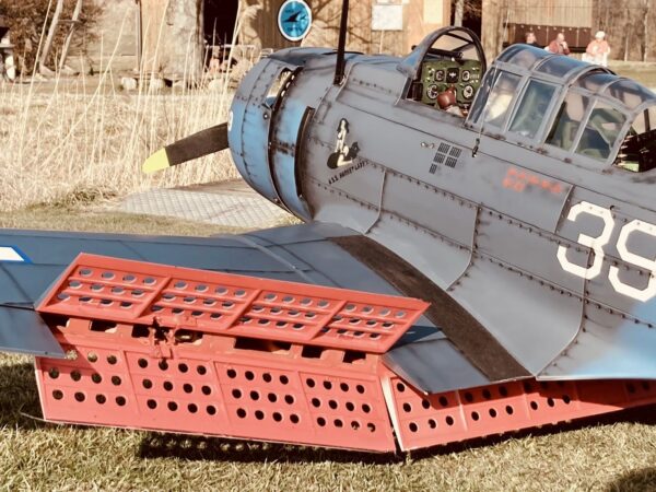 SBD Dauntless, 100ccm, Spw 2540mm, ARF-Modell von CYModel – Bild 4