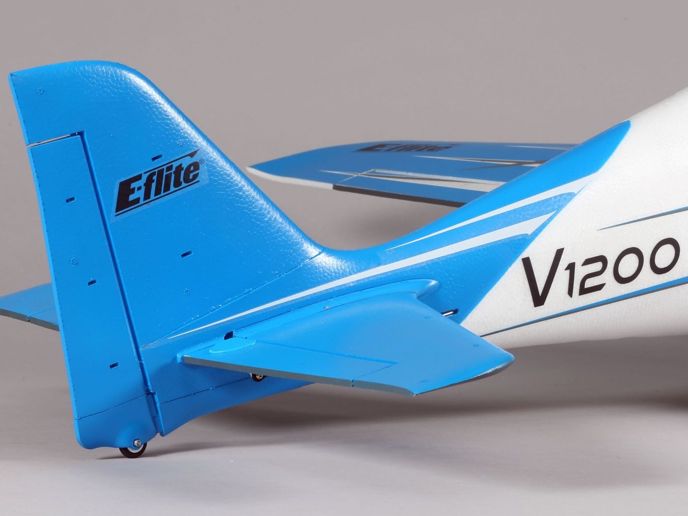 E-flite V1200 Speed-Flieger 1.2m, Spw 1200mm, PNP-Set - EFL12375 – Bild 4