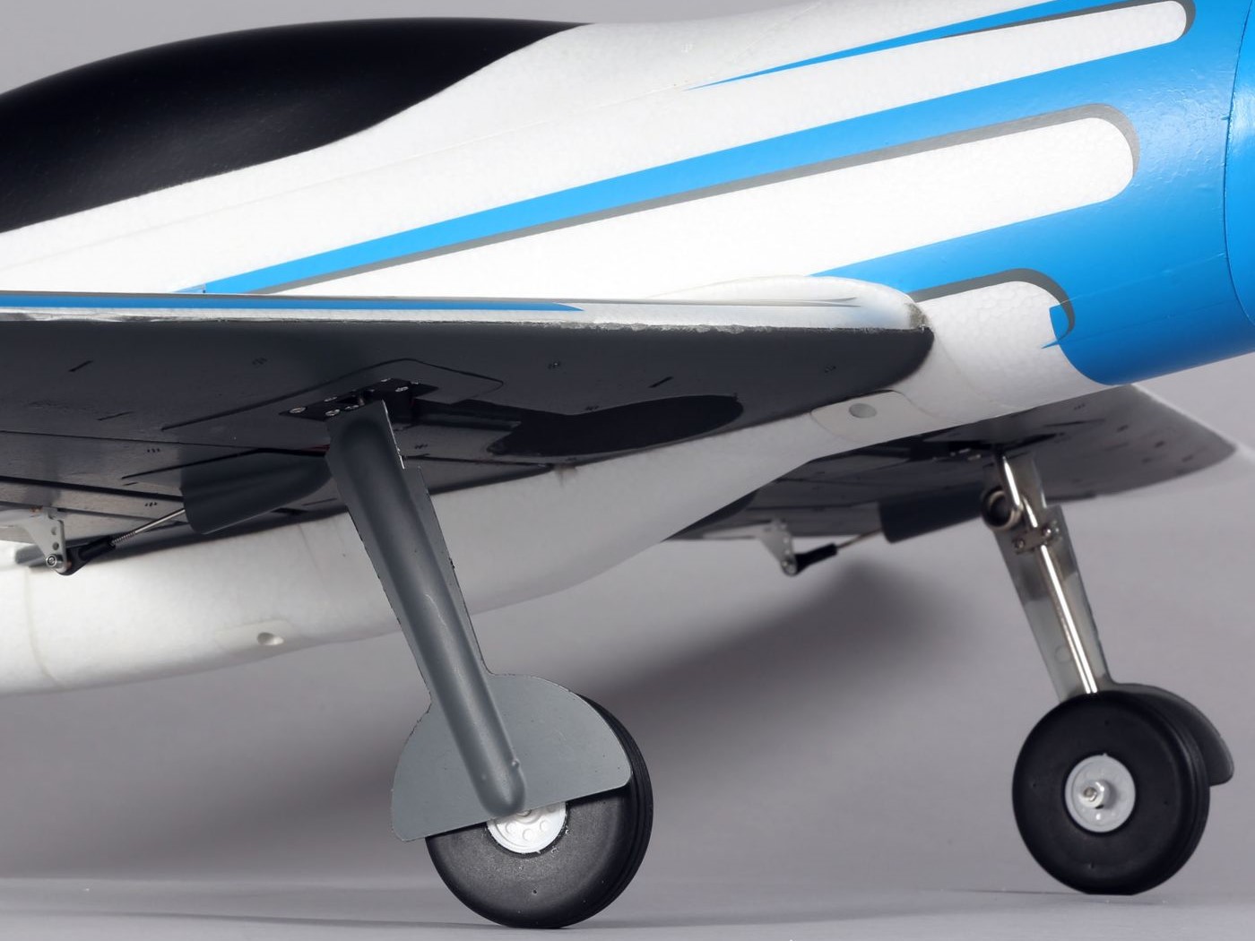 E-flite V1200 Speed-Flieger 1.2m, Spw 1200mm, PNP-Set - EFL12375 – Bild 5