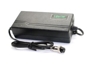 Ladegerät 3A - 48V (54.6V) zu Elektro-Trotti Citycoco