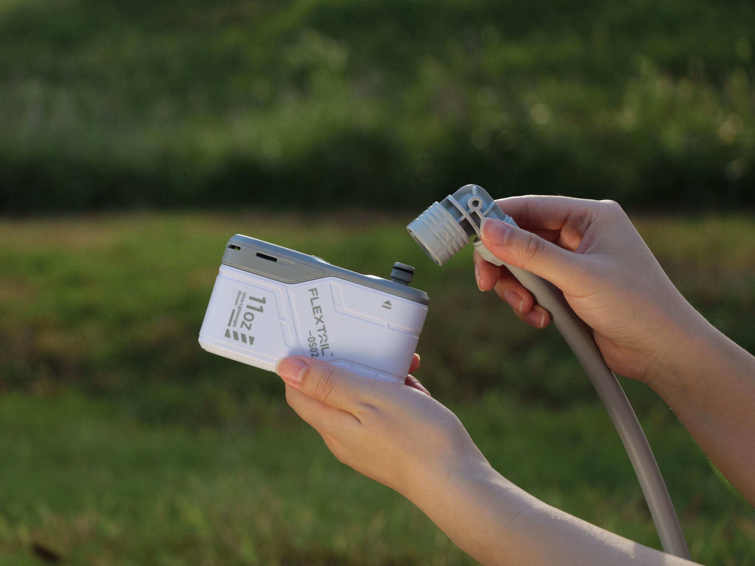 FLEXTAILGEAR Max Outdoor Shower Campingdusche mit Akku – Bild 2