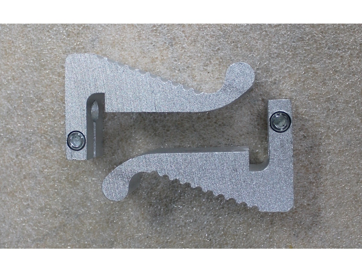 Fussrasten Alu massiv zu div. Bikes mit 12mm Aufnahme