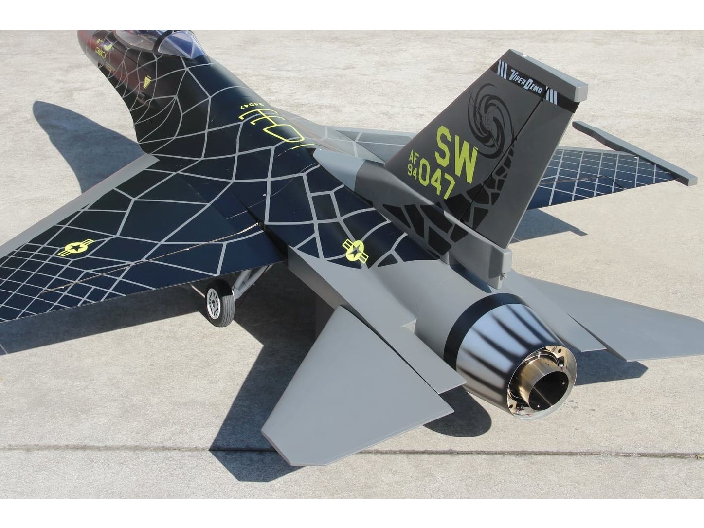F-16 Fighting Falcon Turbinen Jet 1/5, Spw 2115mm, ARF-Set mit EZFW, Pilot-RC – Bild 5