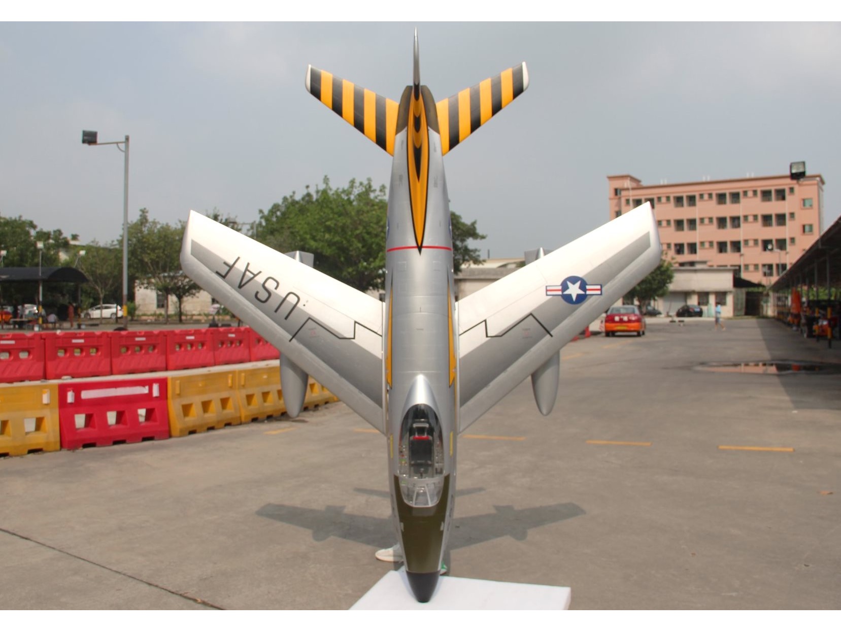 F-86D Sabre - Turbinen Jet, Spw 1980mm, ARF-Set mit EZFW, Pilot-RC