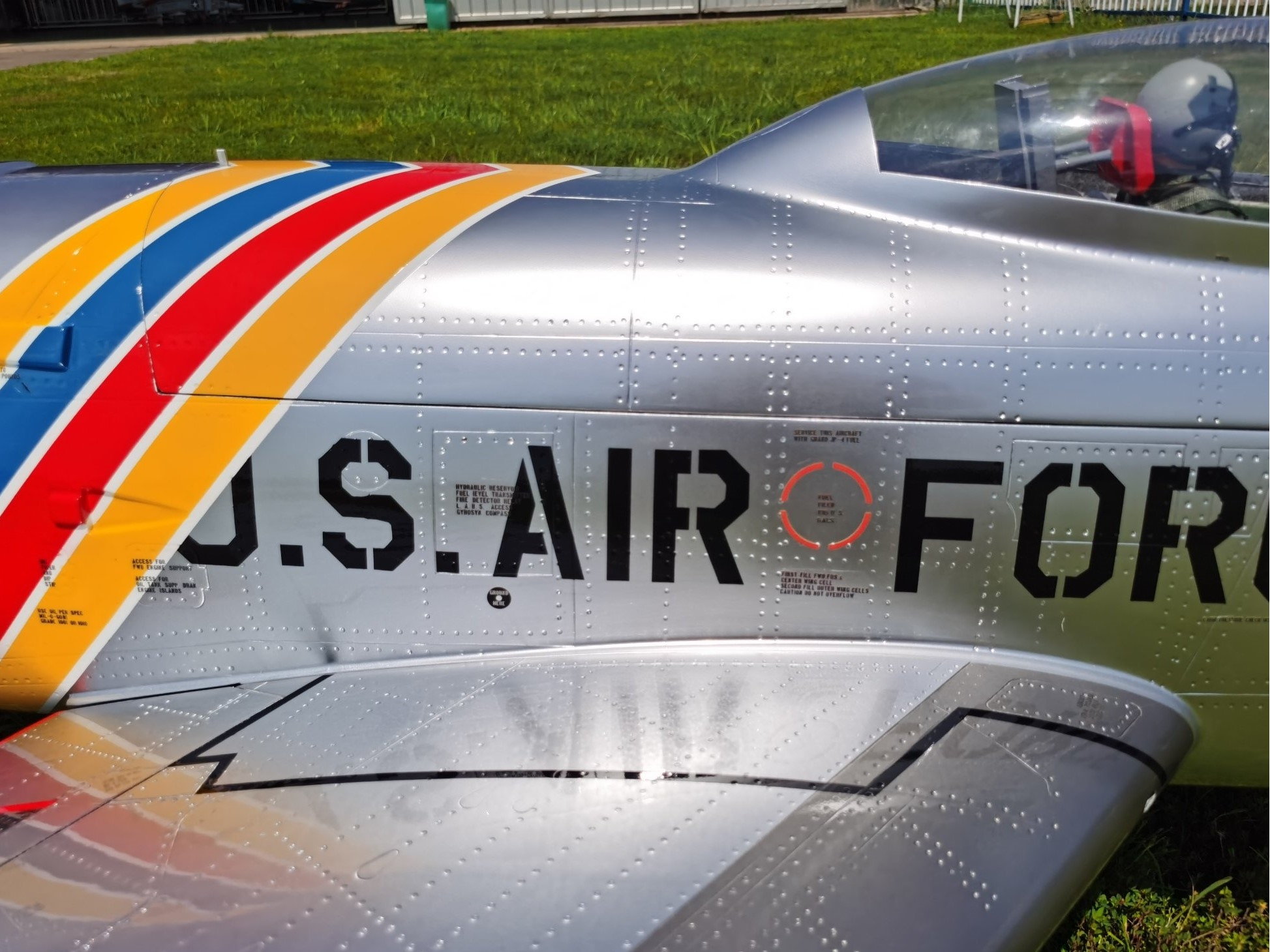 F-86F Sabre - Turbinen Jet, Spw 1957mm, ARF-Set mit EZFW, Pilot-RC – Bild 5