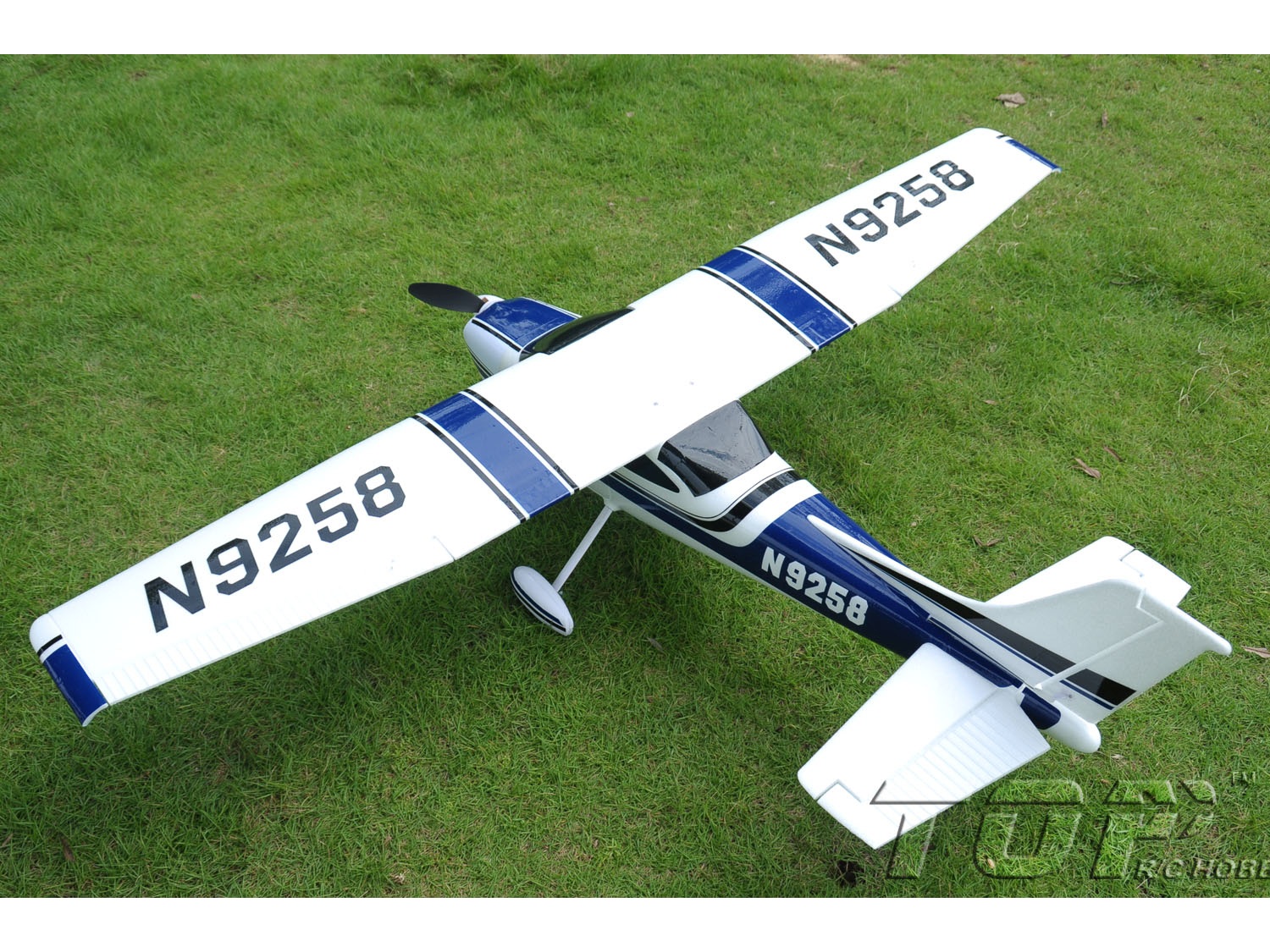 Cessna 182 blau, 500C, Spw 1410mm, PNP-Version von Top RC Hobby – Bild 2