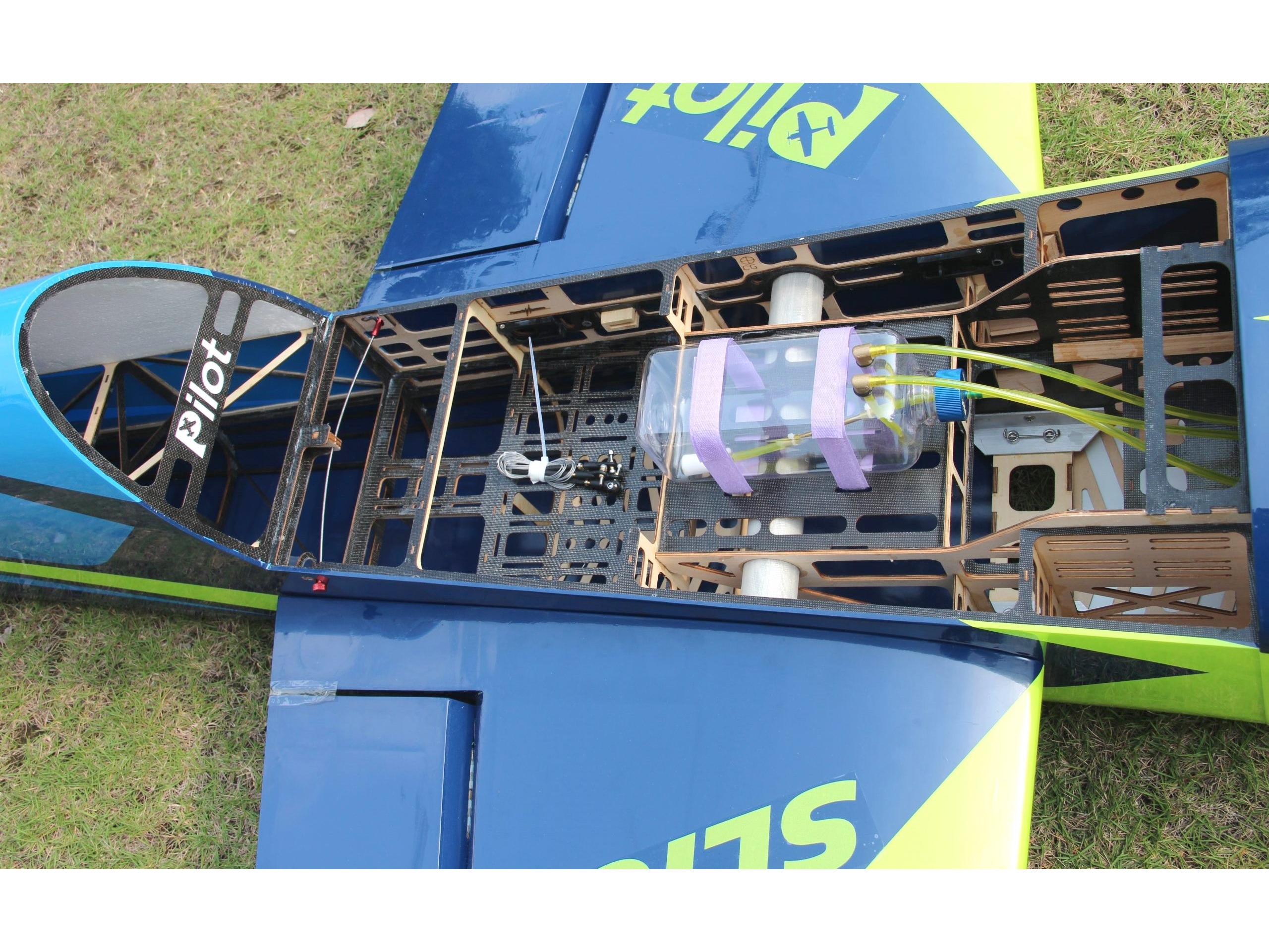 SLICK-103, 80-120ccm, Spw 2638mm, ARF-Set, PILOT-RC – Bild 5