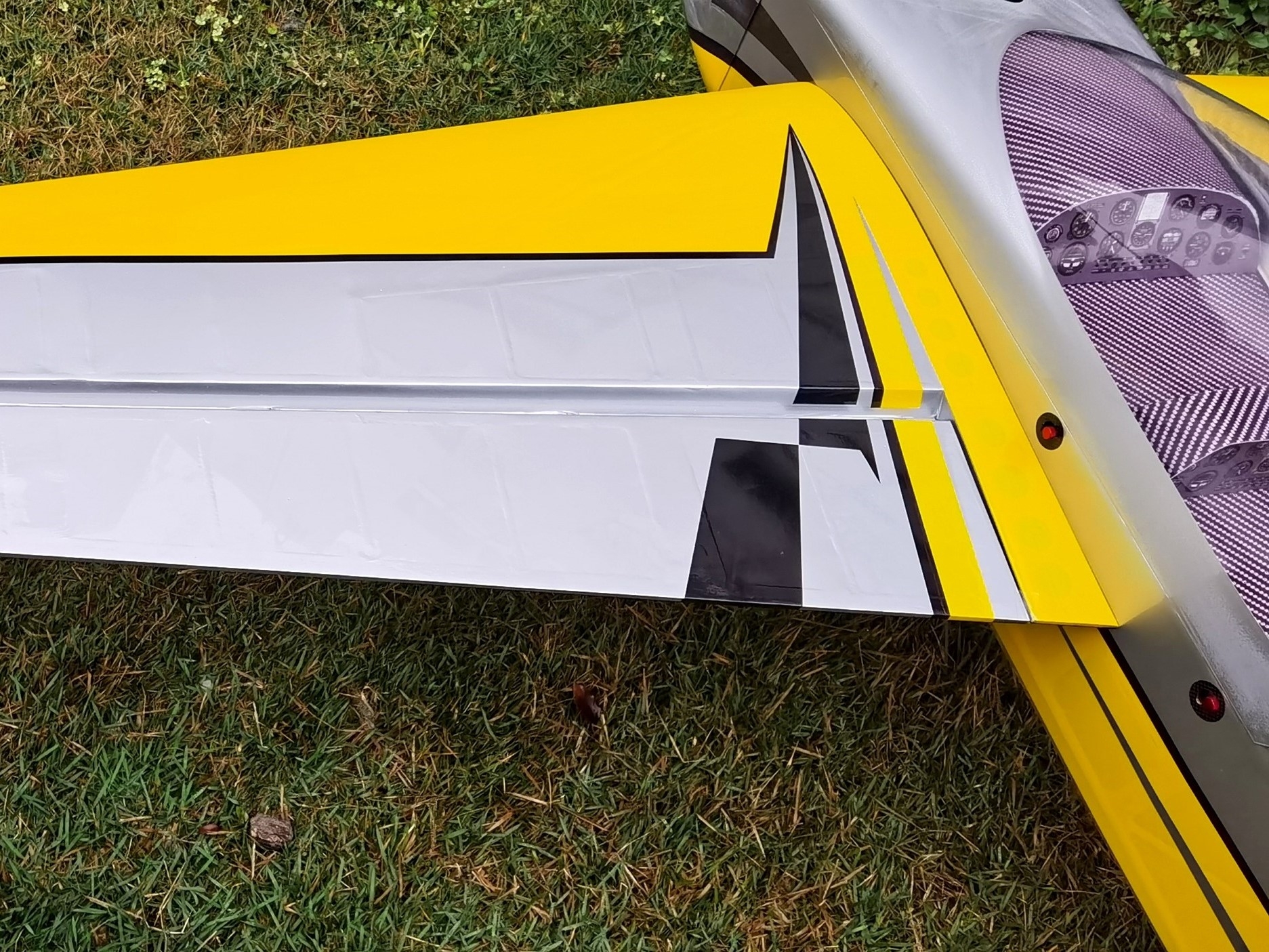 EXTRA NG-78 - CFK / Carbon Competition, 30ccm, Spw 1970mm, ARF-Set, PILOT-RC – Bild 6