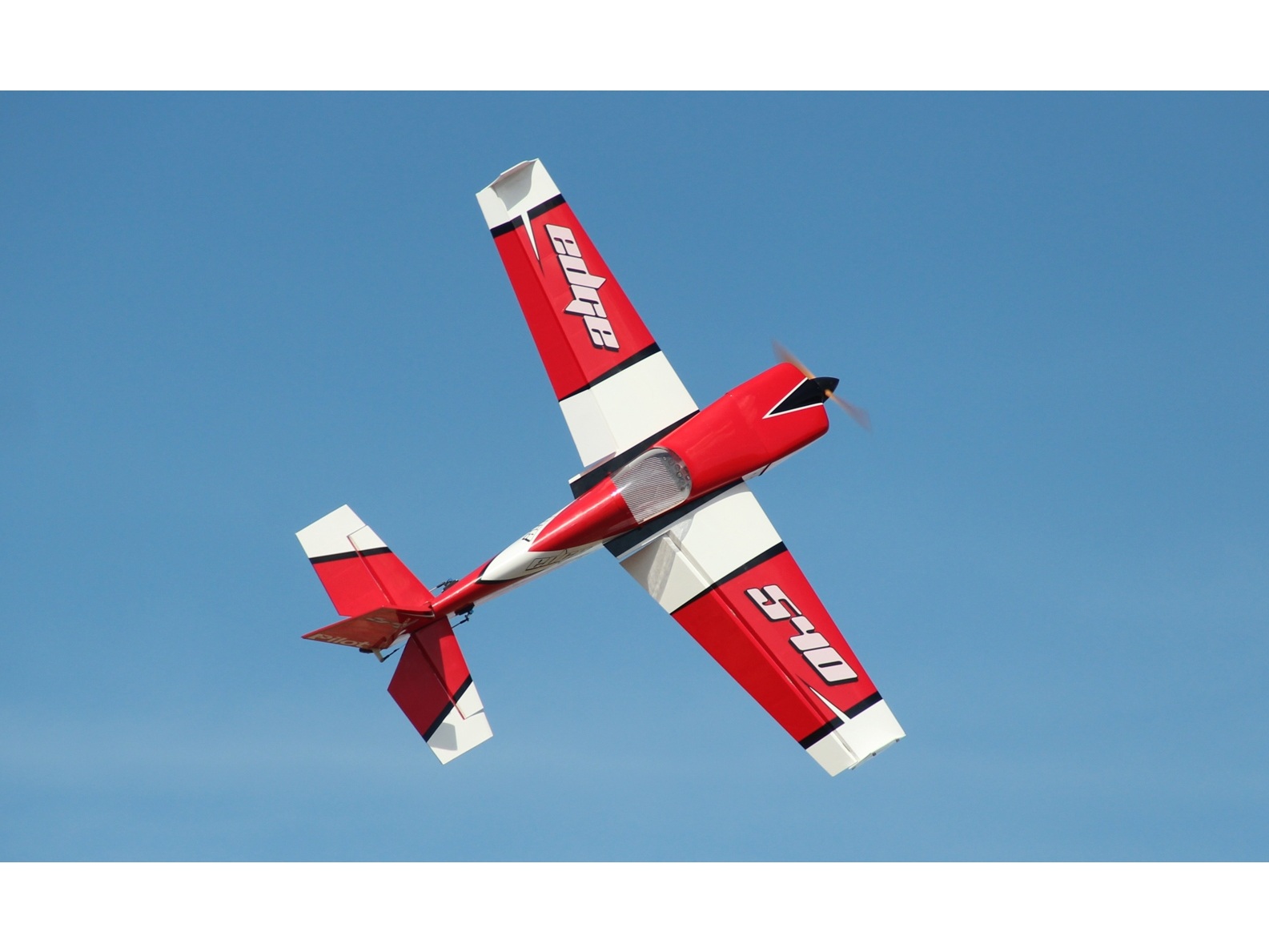 Edge 540 V2 CFK-Version, 30ccm, Spw 1880mm, ARF-Modell, Pilot-RC