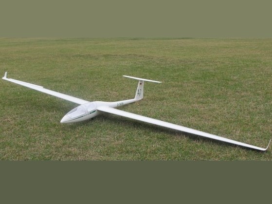 Segelflieger Glider DG-505, Spw 2600mm, ARF-Set, FlyFly