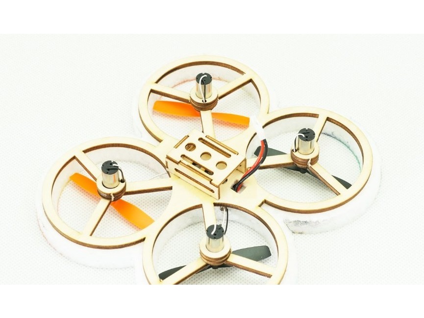 FPV Quadrocopter Mosquito, Sperrholz-Bausatz mit Naze32 und Kamera - DSMX – Bild 4