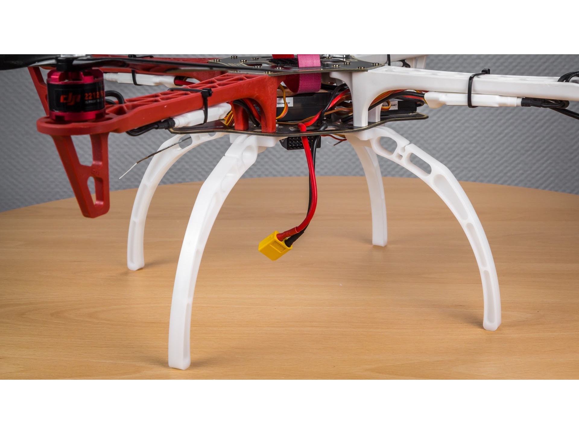 Landegestell 13cm hoch zu Multicoptern wie DJI F450/F550 usw – Bild 2