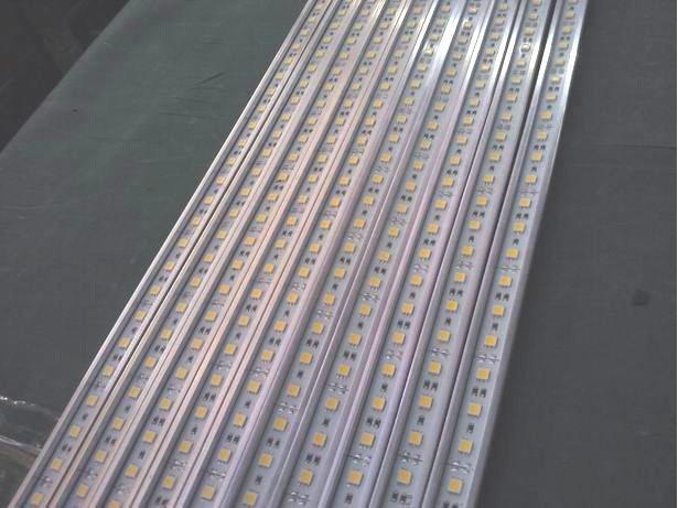 LED Aluminium-Leiste 100cm, RGB, 14 Watt – Bild 2