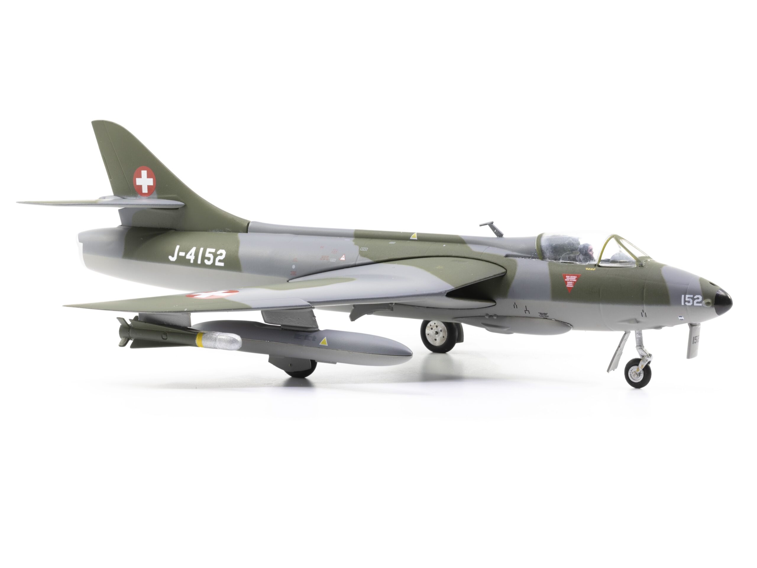 DieCast Flugzeug - ACE Hunter Mk58 J-4152 Robin