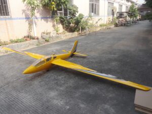 FOX Segler - Spw 4660 mm - L 2460 mm - FeiBao - Schema Yellow