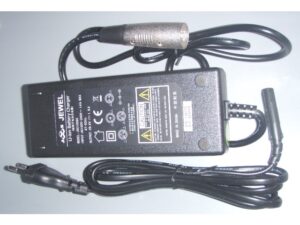 Ladegerät für Li-Io Akkus 24V  zu Easy Rider