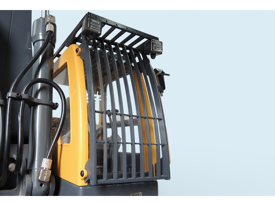 Steinschlagschutz / Kabinenschutzgitter zu Schaufelbagger Volvo EC360 1:14