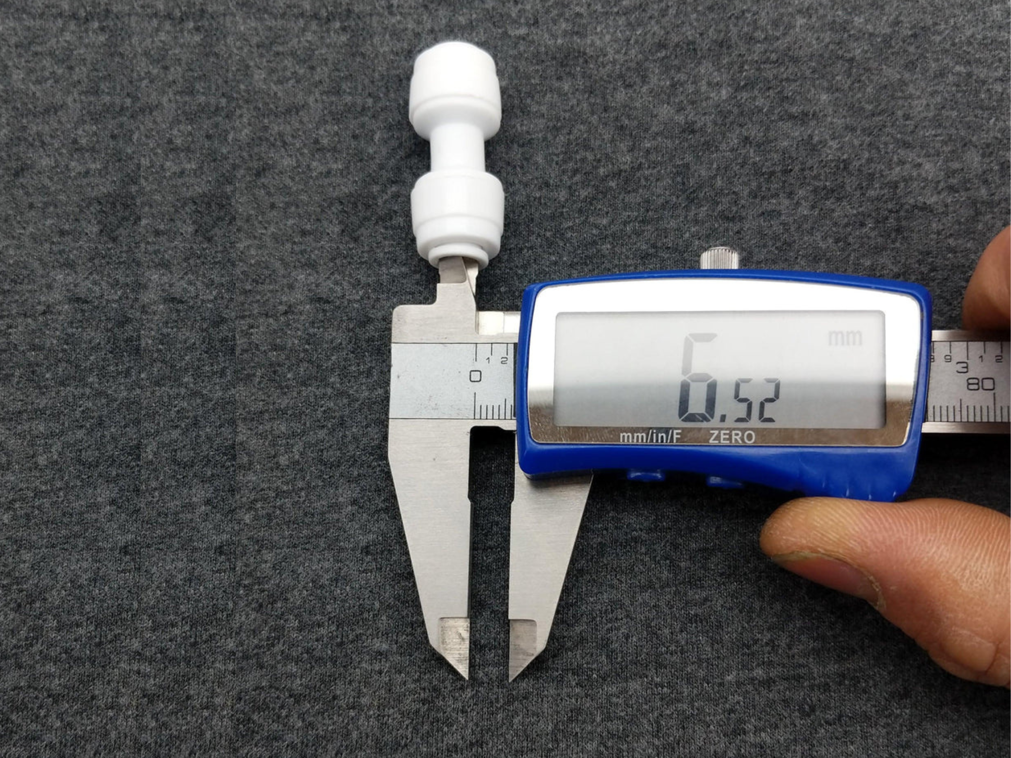 Kegland - monotight – 6.35mm (1/4) Female x 6.35mm (1/4) Female Push In Verbinder – Bild 4