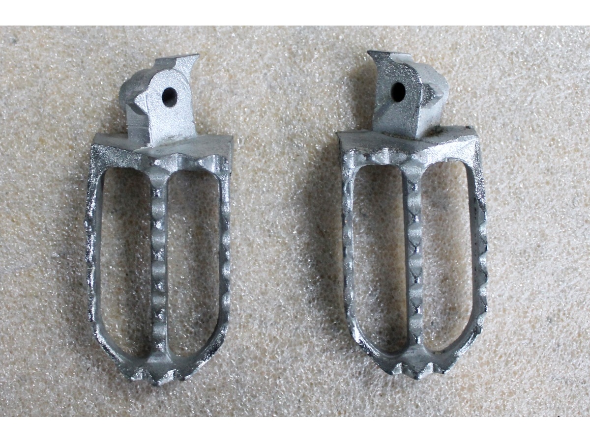 Fussrasten, Stahlguss verchromt zu div. Bikes/Chopper mit 22mm Breite