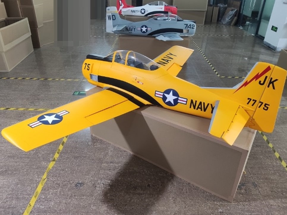 TopRC Model T-28 Trojan, Full Composite, Spw 2800mm, ARF-Set – Bild 3