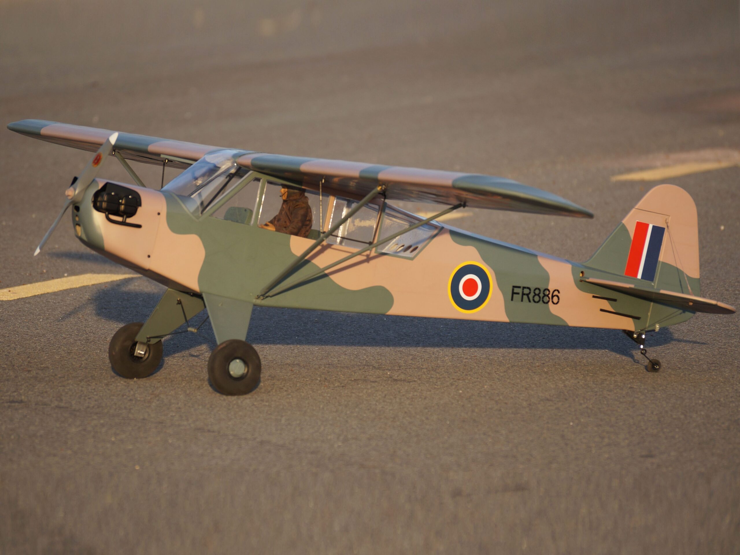 Fahrwerk zu Navy Cub Piper L-4, Spw 2400mm, VQ-Models - VQA159