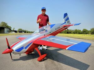 EXTRA NG-103 V2 - CFK / Carbon Competition - Spw 2600mm - ARF-Set - PILOT-RC