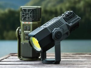 FLEXTAIL EVO Repeller schwarz - 3-in-1 - Mückenschutz mit Laterne und Powerbank